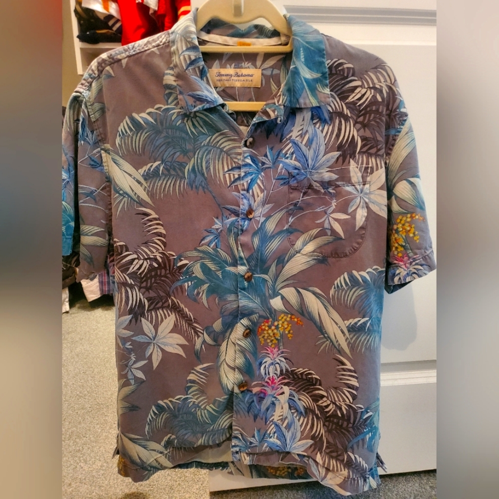 Tommy Bahama Hawaiann Shirt